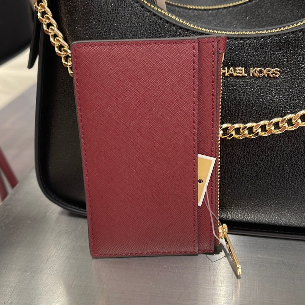 MICHAEL KORS
Jet Set Travel Medium Top Zip Leather Card Case Wallet 
Dark Cherry - Picture 3 of 16